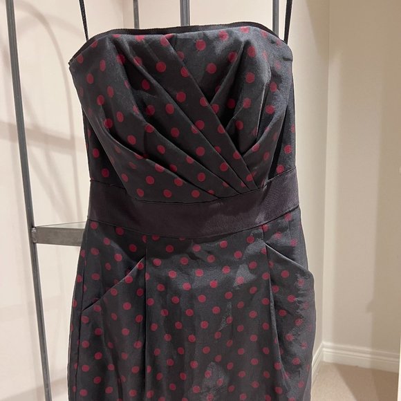 Elegant Slim Black Taffeta Dress. - Picture 1 of 5